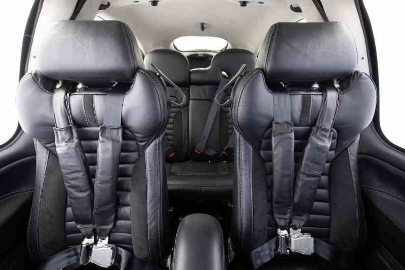 Cirrus SR-22 business jet