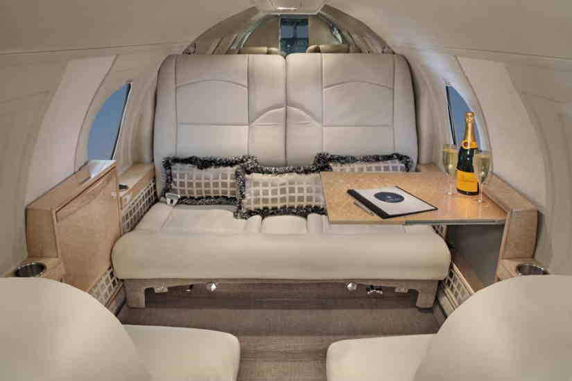 Dassault Falcon 10 cabin