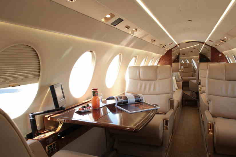 Dassault Falcon 50 EX cabin