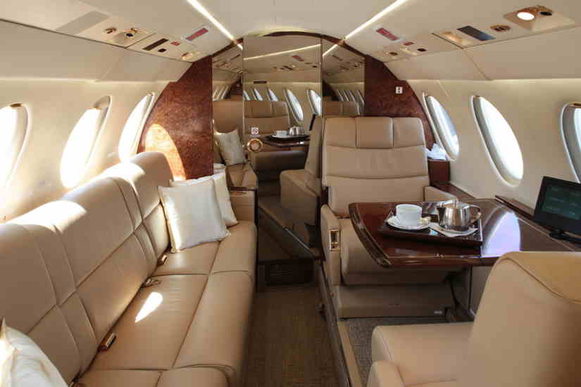 Dassault Falcon 50 EX business jet