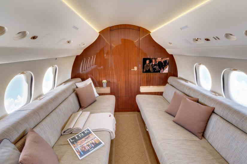 Dassault Falcon 7X business jet