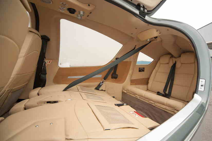 Diamond DA42 Twinstar cabin