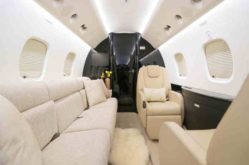 Embraer ERJ-135BJ Legacy business jet