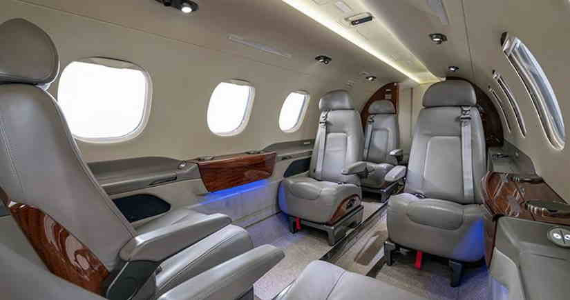 Embraer Phenom 300 cabin