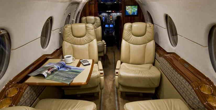 Beechcraft Hawker 400XP cabin