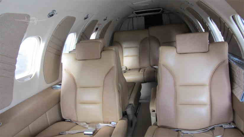 Learjet 25 business jet