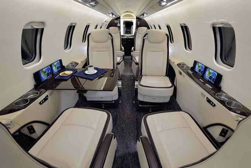 Learjet 75 business jet