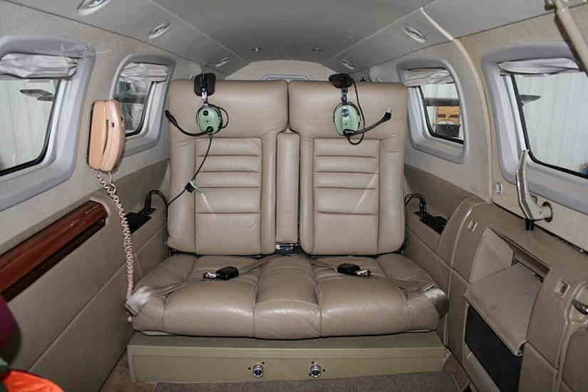 Piper PA-47 PiperJet cabin
