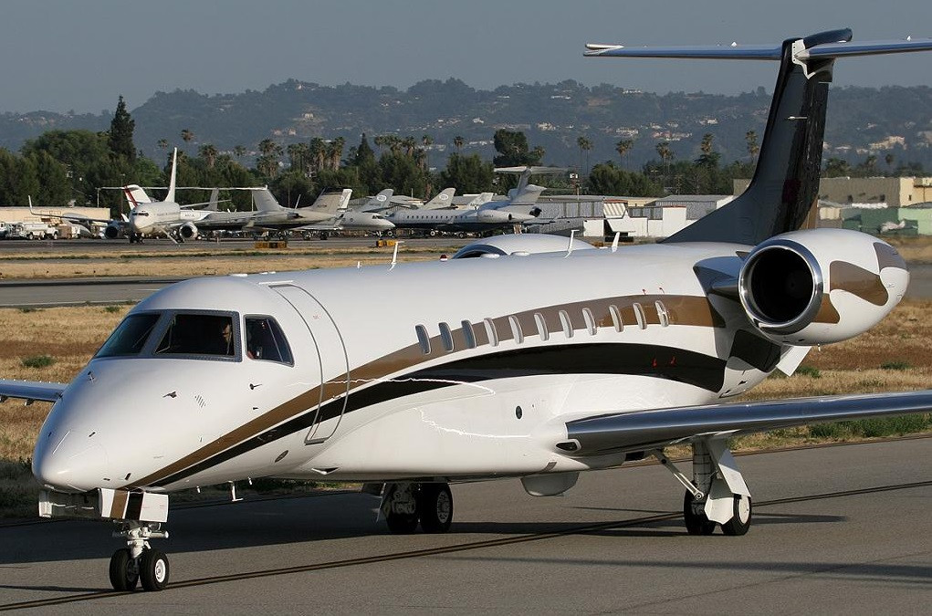 jet-sharing aircraft