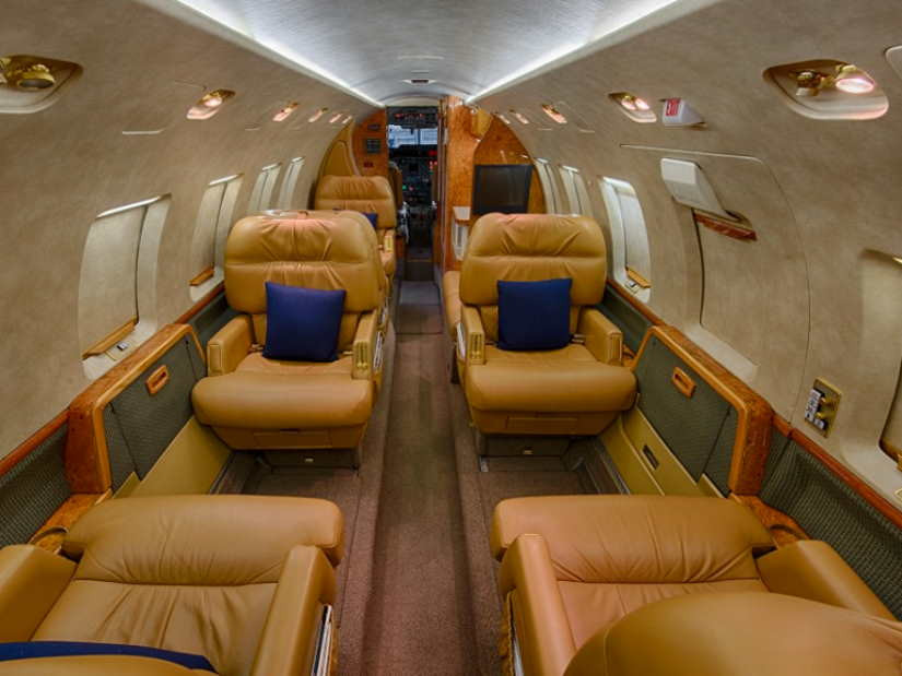 Beechcraft Hawker 800 XP cabin