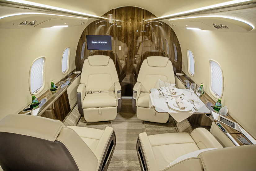 Bombardier Challenger 350 business jet