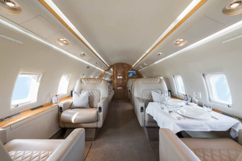 Bombardier Challenger 604 cabin