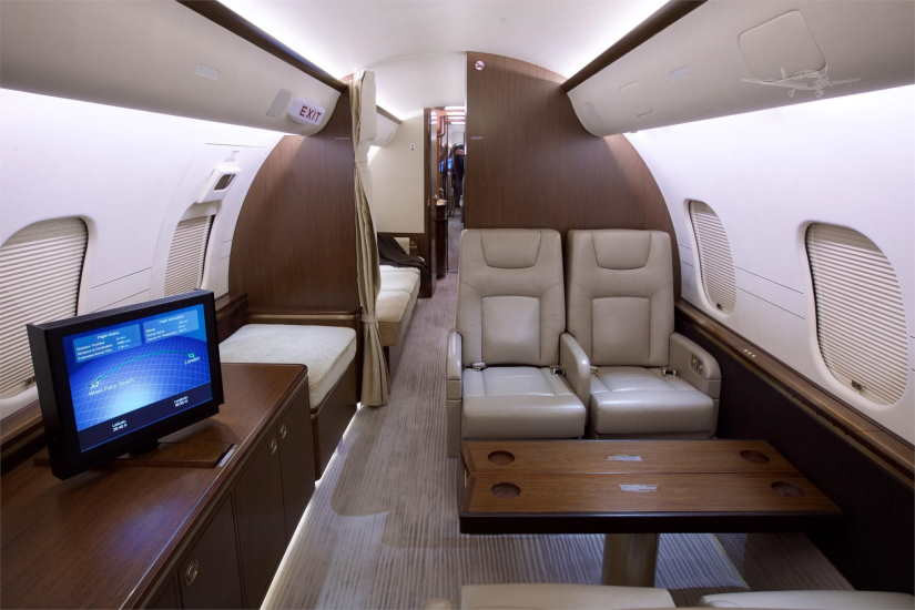 Bombardier Global 5000 business jet